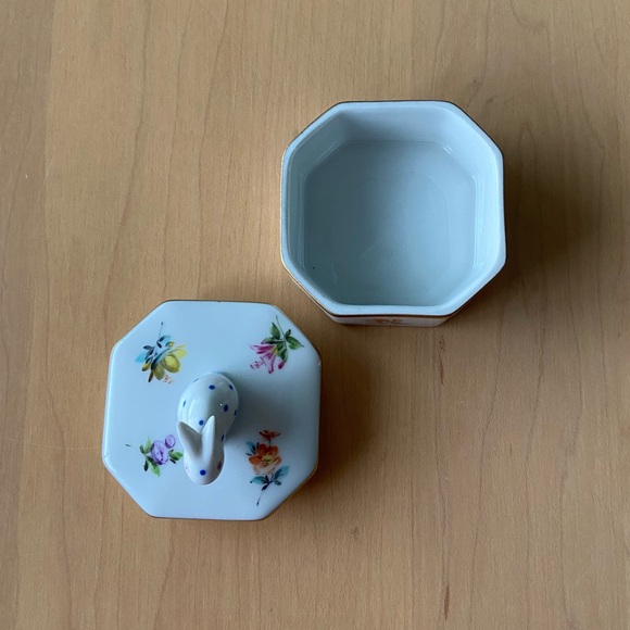 Herend Porcelain Rabbit/Bunny Box - Picture 5 of 7